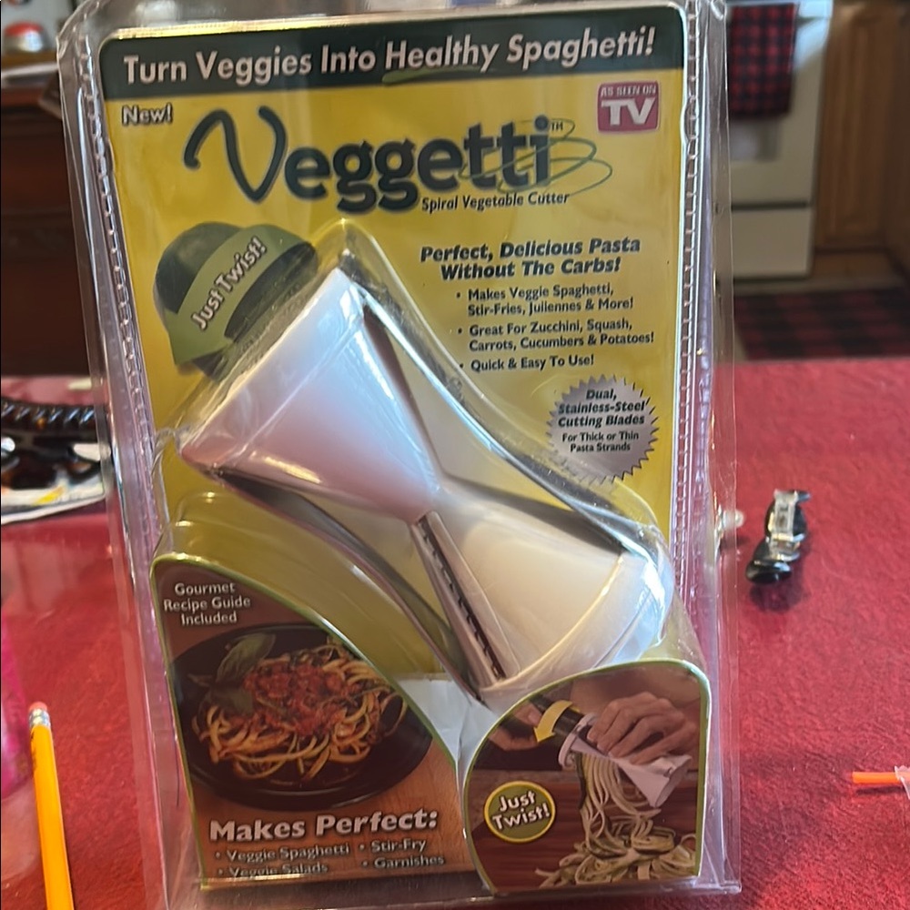 NWT Spiral Vegetable Cutter - Silver